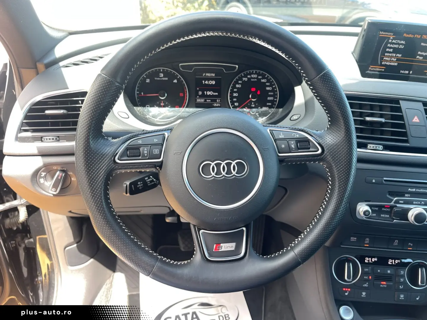 Audi Q3 2.0TDI  150CP  FULL LED  Navi  Piele  Keyless  Pilot