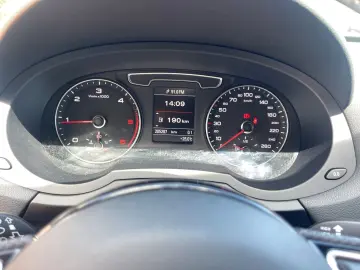 Audi Q3 2.0TDI  150CP  FULL LED  Navi  Piele  Keyless  Pilot