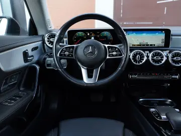 Mercedes-Benz Cla-180