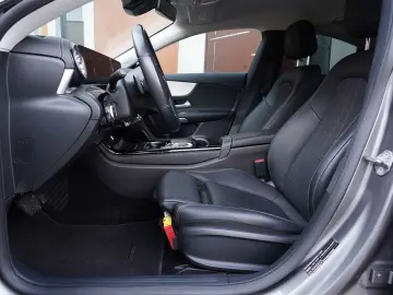 Mercedes-Benz Cla-180