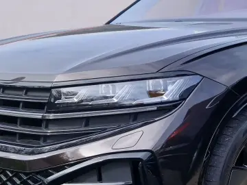 VW Touareg 3.0 TDI R-Line 4MOTION AHK NAVI LEDER