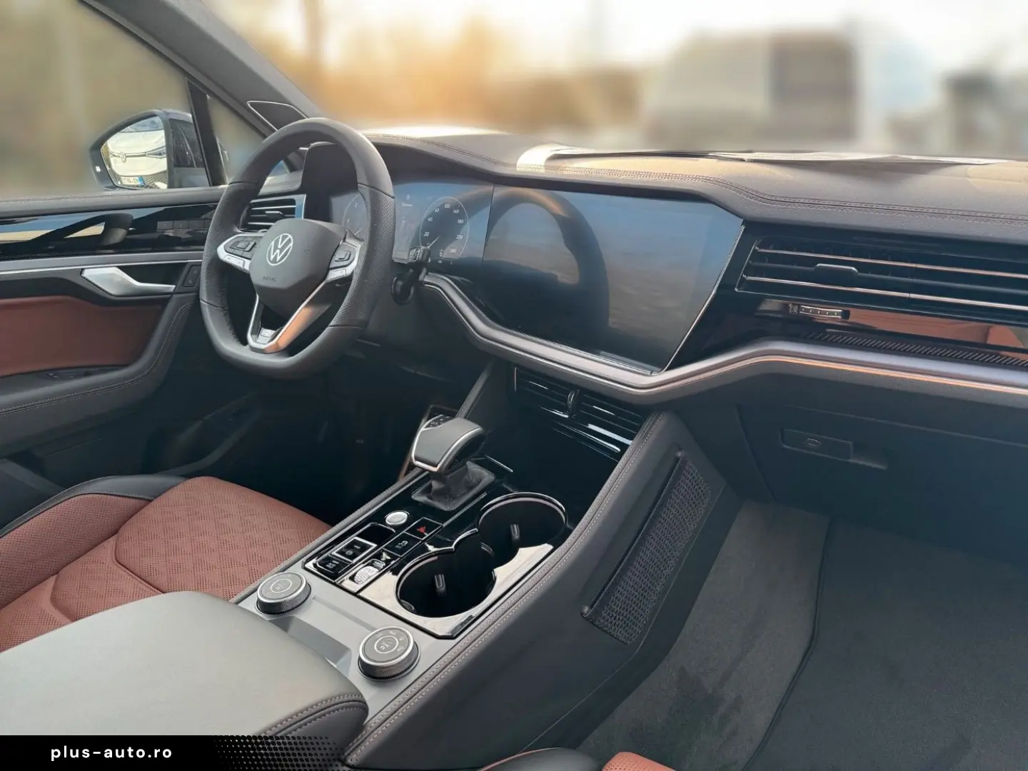 VW Touareg 3.0 TDI R-Line 4MOTION AHK NAVI LEDER