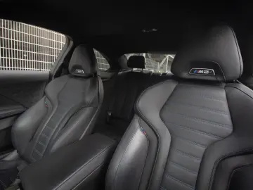 BMW M2 Coupe  HUD CARBON h&k KAM U-FREI ACC