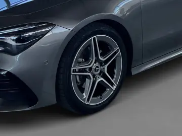 MERCEDES-BENZ CLA 180 AMG Ambiente CarPlay LED Kamera Winter