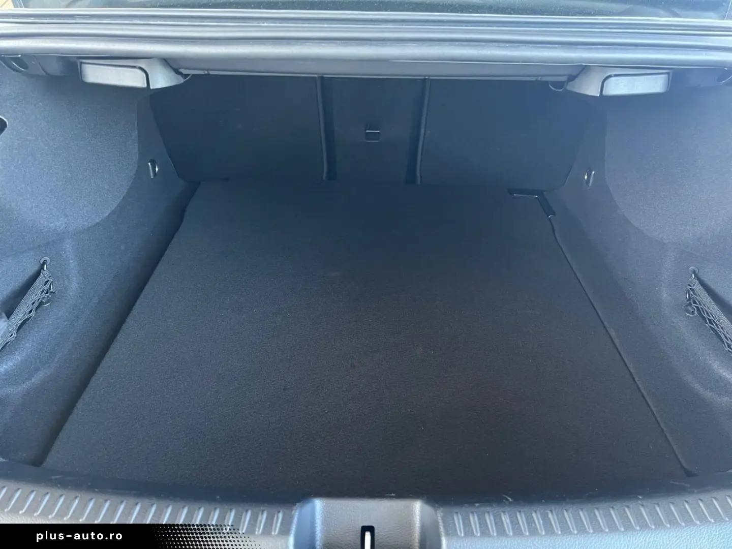 MERCEDES-BENZ CLA 180 AMG Ambiente CarPlay LED Kamera Winter