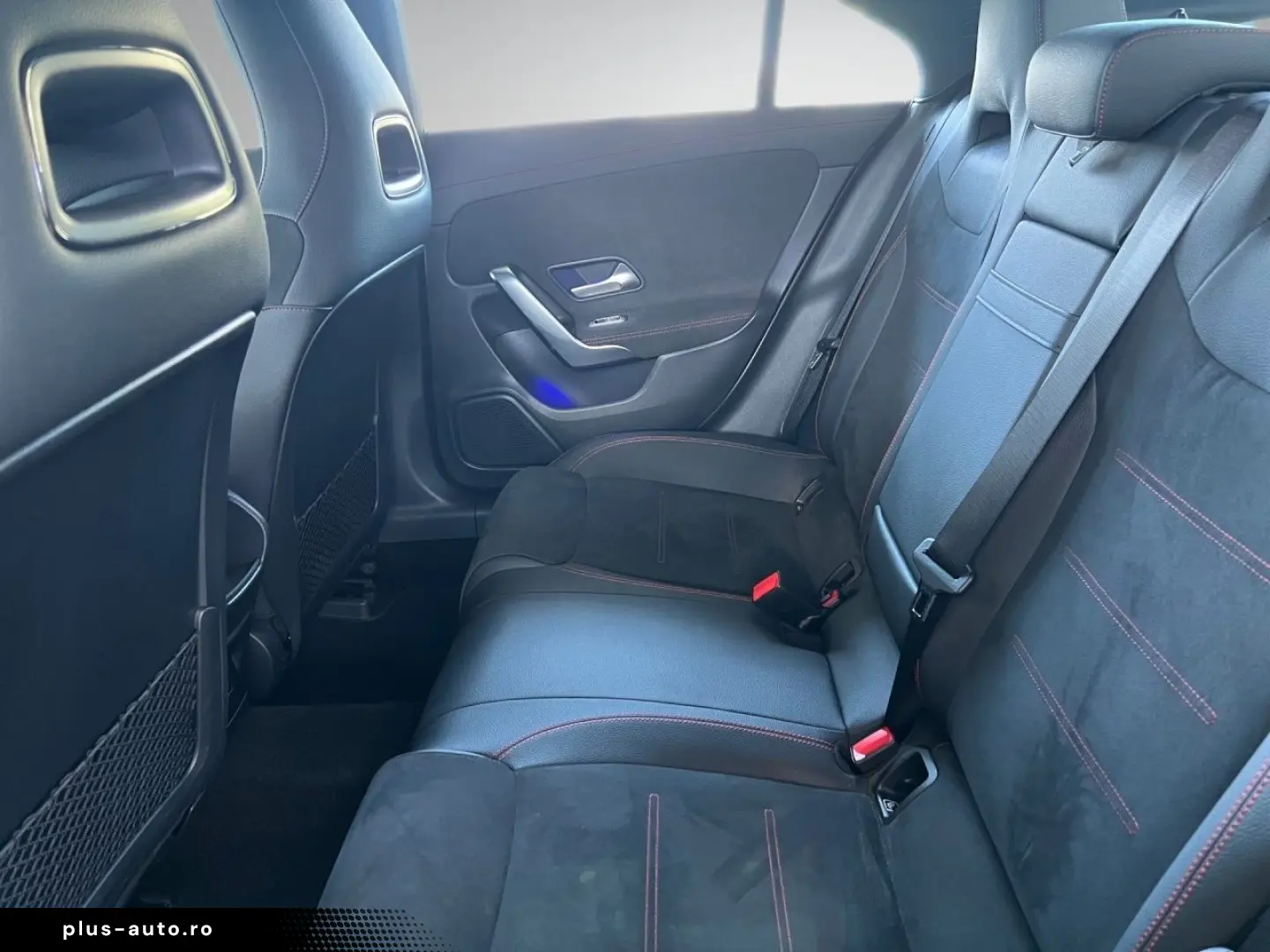 MERCEDES-BENZ CLA 180 AMG Ambiente CarPlay LED Kamera Winter