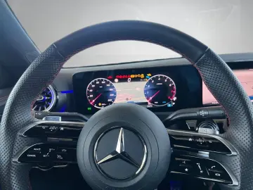 MERCEDES-BENZ CLA 180 AMG Ambiente CarPlay LED Kamera Winter