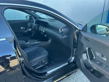 MERCEDES-BENZ CLA35 AMG 4MATIC DCT 48V KEYLESS KAm FACELIFT