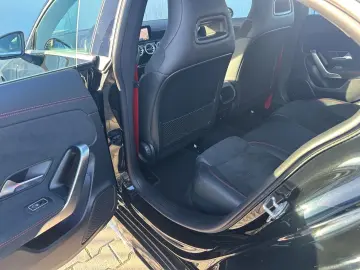 MERCEDES-BENZ CLA35 AMG 4MATIC DCT 48V KEYLESS KAm FACELIFT