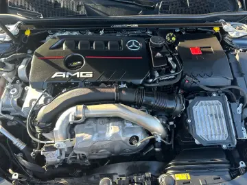 MERCEDES-BENZ CLA35 AMG 4MATIC DCT 48V KEYLESS KAm FACELIFT
