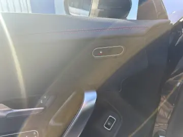 MERCEDES-BENZ CLA35 AMG 4MATIC DCT 48V KEYLESS KAm FACELIFT