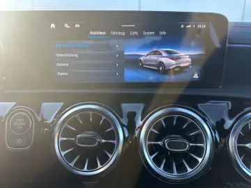 MERCEDES-BENZ CLA35 AMG 4MATIC DCT 48V KEYLESS KAm FACELIFT