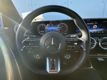 MERCEDES-BENZ CLA35 AMG 4MATIC DCT 48V KEYLESS KAm FACELIFT