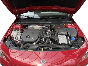 MERCEDES-BENZ CLA 200 Coupé AMG LED NAVI KAMERA