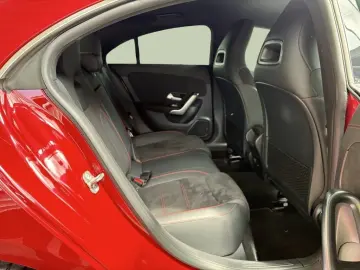 MERCEDES-BENZ CLA 200 Coupé AMG LED NAVI KAMERA