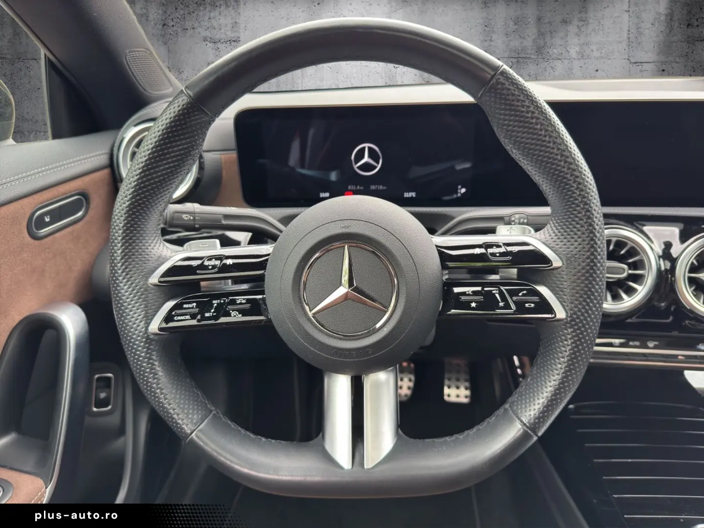 MERCEDES-BENZ CLA 200 AMG-Line  Pano  Ambiente  360