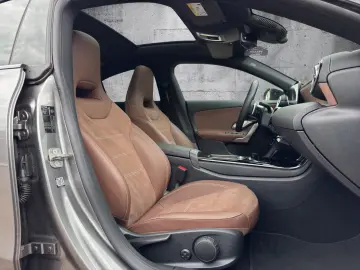 MERCEDES-BENZ CLA 200 AMG-Line  Pano  Ambiente  360