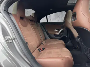 MERCEDES-BENZ CLA 200 AMG-Line  Pano  Ambiente  360