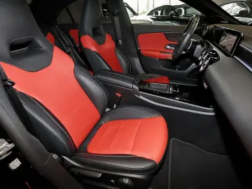 MERCEDES-BENZ CLA 180 Coupé Edition AMG BURMESTER 19  360