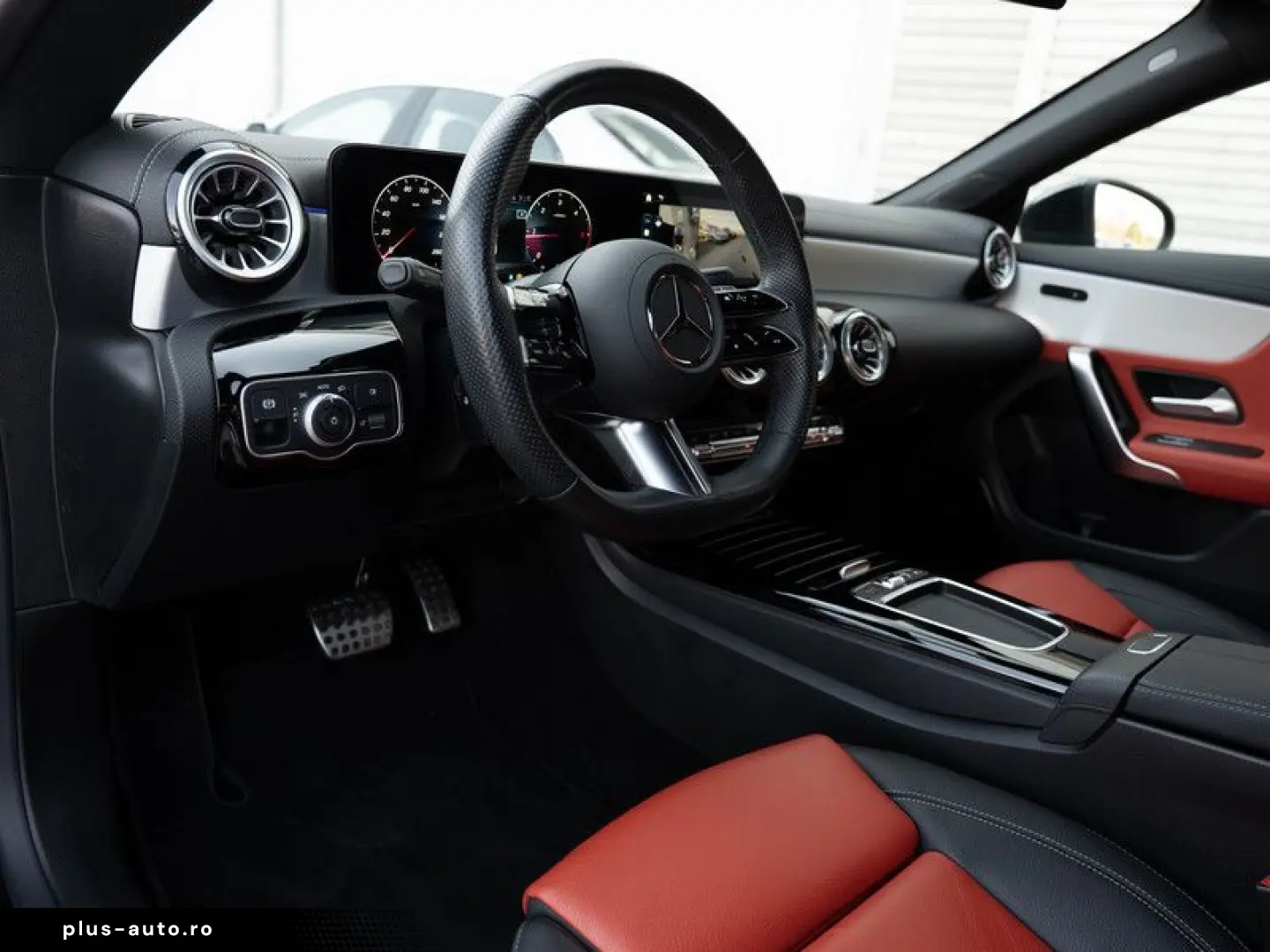 MERCEDES-BENZ CLA 220 d Coupé AMG-Sport Technik Night 18