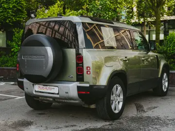 Land Rover Defender 110 D300 SE