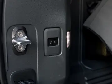 Land Rover Defender 110 D300 SE