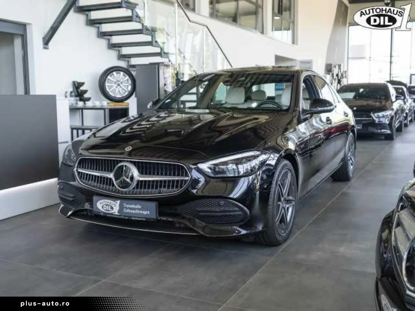 MERCEDES-BENZ C 200 4Matic  AMG-RÄDER DISTR