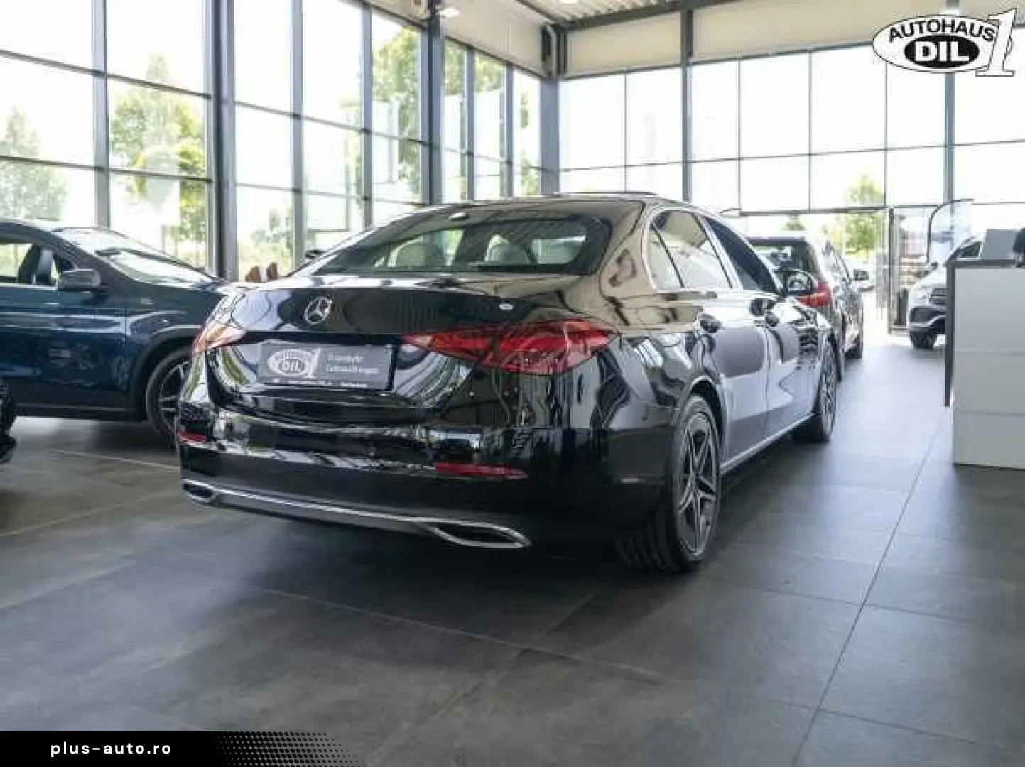MERCEDES-BENZ C 200 4Matic  AMG-RÄDER DISTR