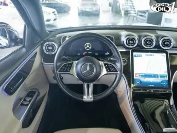 MERCEDES-BENZ C 200 4Matic  AMG-RÄDER DISTR