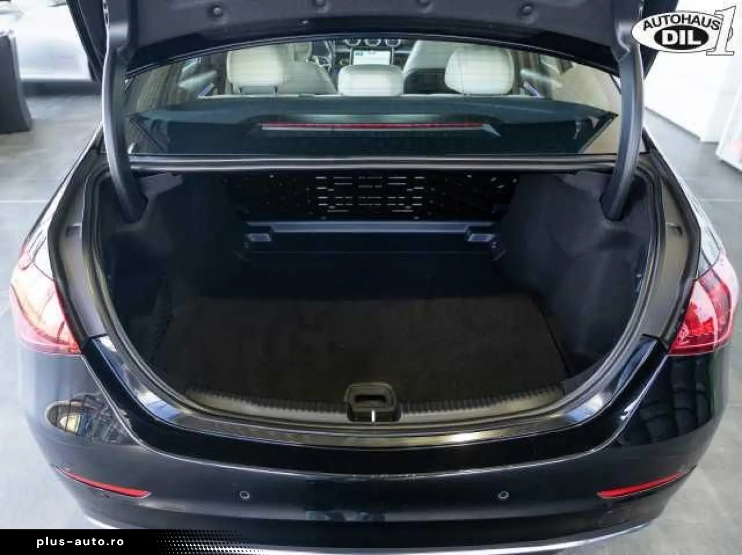 MERCEDES-BENZ C 200 4Matic  AMG-RÄDER DISTR