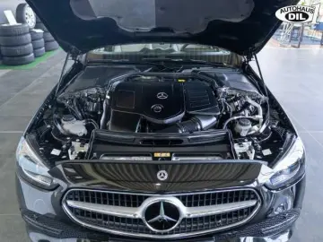 MERCEDES-BENZ C 200 4Matic  AMG-RÄDER DISTR