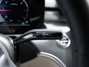 MERCEDES-BENZ C 220d 4M DIGITAL 360 Pano HUD Night