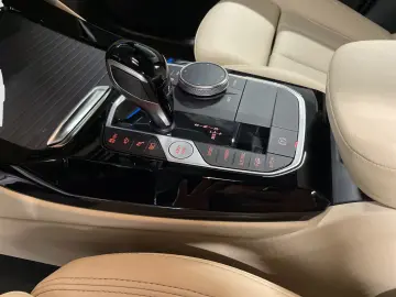 BMW X3 xDrive30e M Sport Head-Up