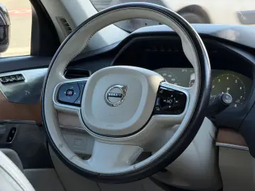 Volvo Xc-90