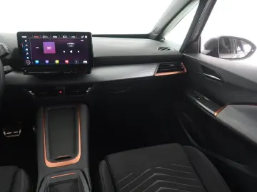 CUPRA Born 58 2024   Automatik  Scheckheft