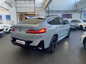 BMW X4 M40i Pano LC Prof. DA Prof PA 21´´ H K LRH DA