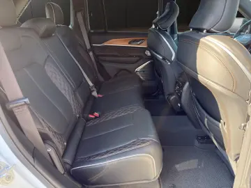 JEEP Grand Cherokee Summit Reserve Plug-In-Hybrid 4xe
