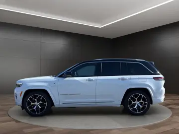 JEEP Grand Cherokee Summit Reserve Plug-In-Hybrid 4xe
