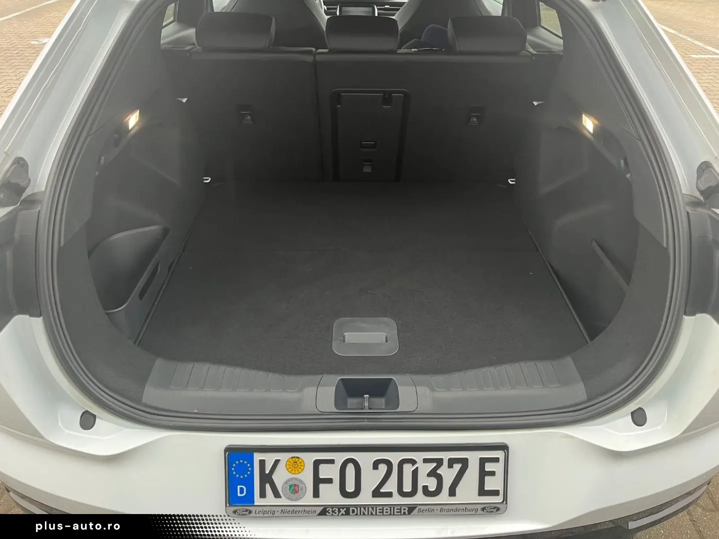 FORD CAPRI Premium Ext.Range 79kWh AWD 360 Kamera