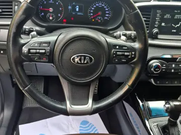 Kia Sorento 2.0 DSL 6AT 4x4 Cosmo