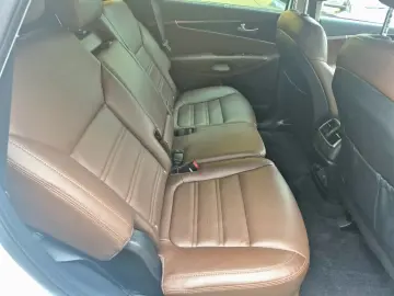 Kia Sorento 2.0 DSL 6AT 4x4 Cosmo