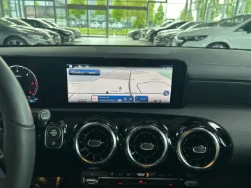 MERCEDES-BENZ CLA 180 d Coupe