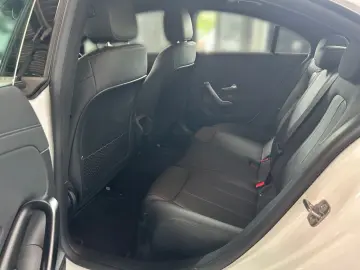 MERCEDES-BENZ CLA 180 d Coupe