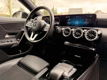 MERCEDES-BENZ CLA 200 d