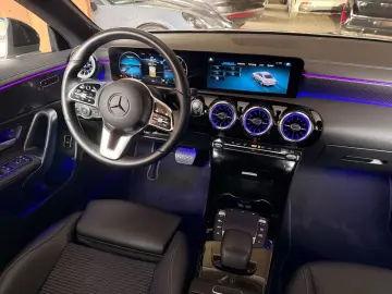 MERCEDES-BENZ CLA 200 d
