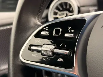 MERCEDES-BENZ CLA 200 d