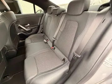 MERCEDES-BENZ CLA 200 d