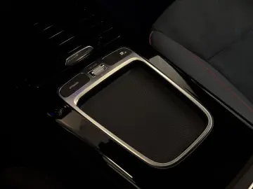 MERCEDES-BENZ CLA 200 d AMG Multibeam Alarm Keyless