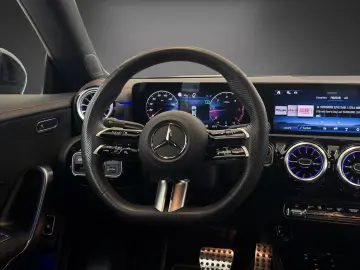 MERCEDES-BENZ CLA 200 d AMG Multibeam Alarm Keyless