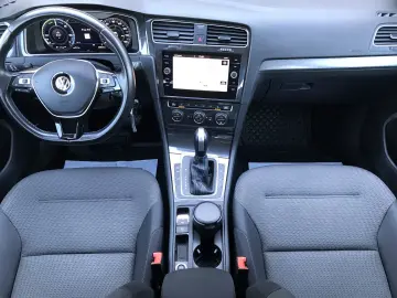 Volkswagen GOLF e-Golf - Unic proprietar